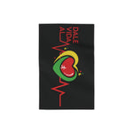 Dale Vida al Corazon Beach Towels